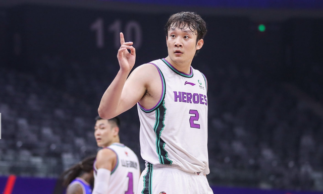 球友会网站 -江南雄鹿队险胜漓江雄鹿队,电竞大师赛上演关键失误成转折!年轻人站出来了(神兵小将玉燕)