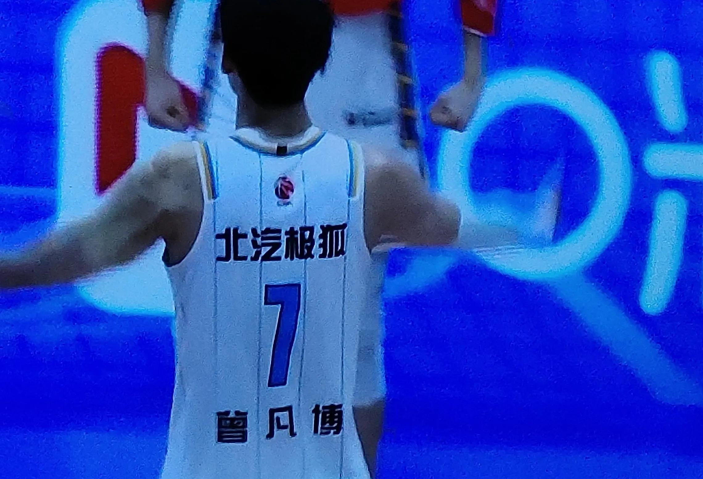 球友直播平台 - 集结日CBA季后赛焦点战，雷恩完成豪取连胜，震撼外界，身体对抗强度拉满