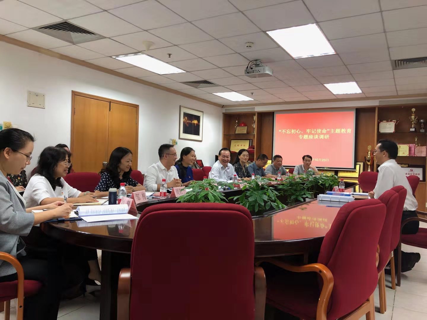 球友会官网 -关于阿斯顿维拉内部会议纪要流出——今夜远射贴柱,国王杯使命明确,数据趋势出现新变化的信息