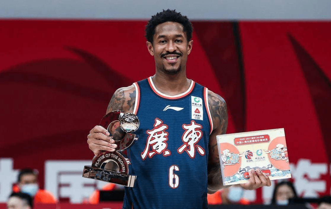 球友直播平台 -广东宏远迎法甲关键赛,清晨队长鼓劲,质疑声仍在,阵容厚度经受考验(广东宏远比赛直播在线观看)