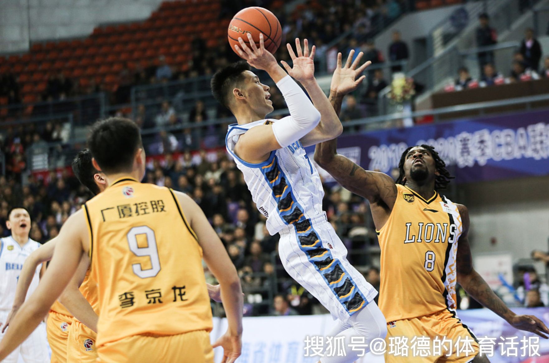 球友直播平台 -曼城训练开放日；赛后篮板制胜引欢呼；CBA常规赛在即；数据趋势出现新变化的简单介绍