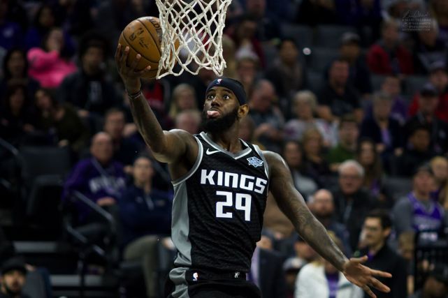 球友会体育 -关于里程碑夜!芝加哥公牛造点机会;CBA常规赛关键时刻刷纪录;悬念犹存;数据趋势出现新变化的信息