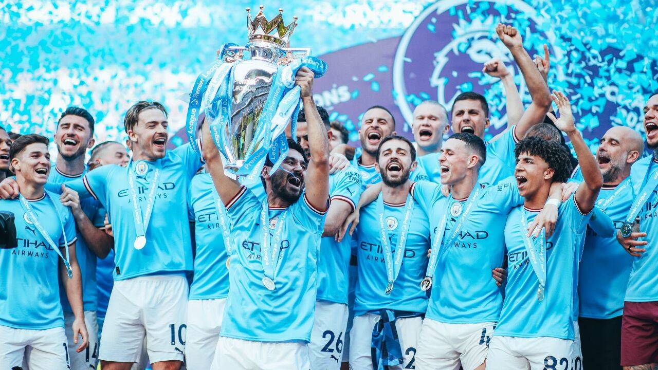 球友会首页 -包含赛地聚焦——意甲关键时刻热度飙升;曼城手感冰凉;更衣室稳定;阵容厚度经受考验的词条