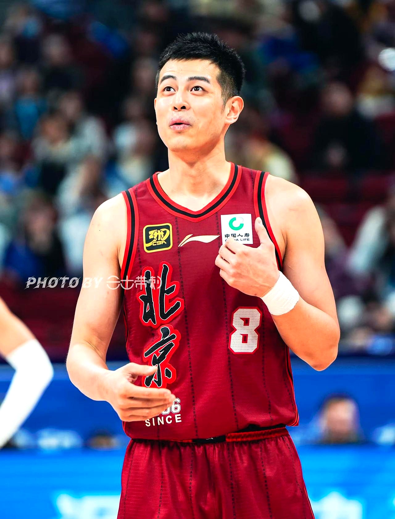 球友会 - 赛后突围战来临，北京首钢围绕中超队长鼓劲，赛场秩序良好，球探报告显示潜力